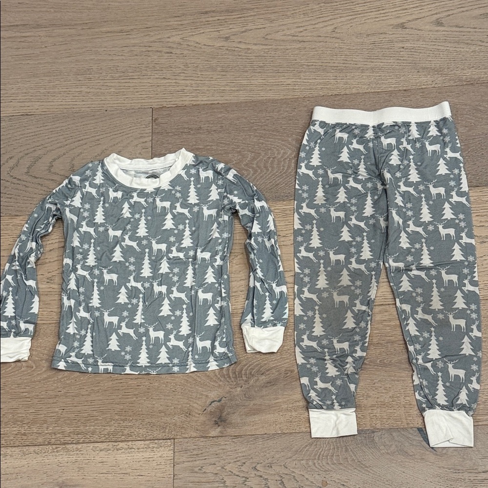 Emerson & Friends Christmas Tree & Reindeer Bamboo PJ Set – 2–3T, Fair Condition